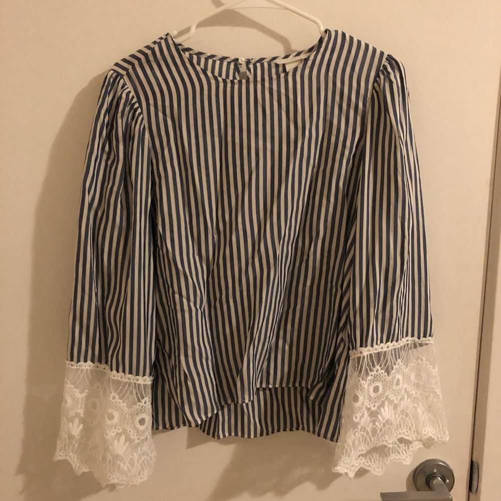 Long sleeved top